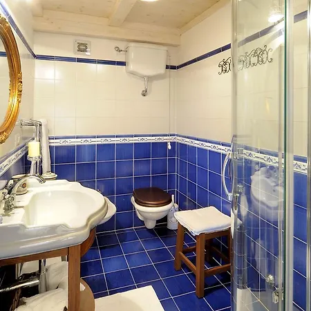 Residenza Matarazzo E Le Sue Soffitte カステッラバーテ